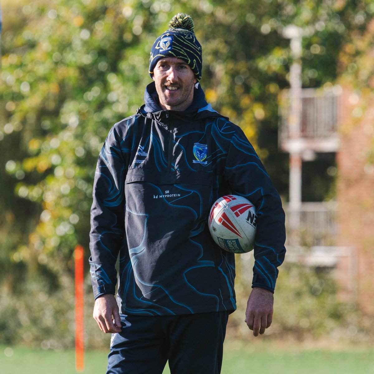 WarringtonRLFC's tweet image. New role, same colours 🐺

Stefan Ratchford will remain with the Wire as our new Transition Coach!

Stef will work closely with the young players transitioning into our first team environment, assisting their development and also monitoring loan moves🙌