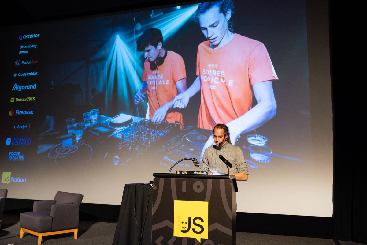 thejsnation's tweet photo. .@ElianCodes on the #JSNationUS stage 💛 https://t.co/o2cdxVQgA2