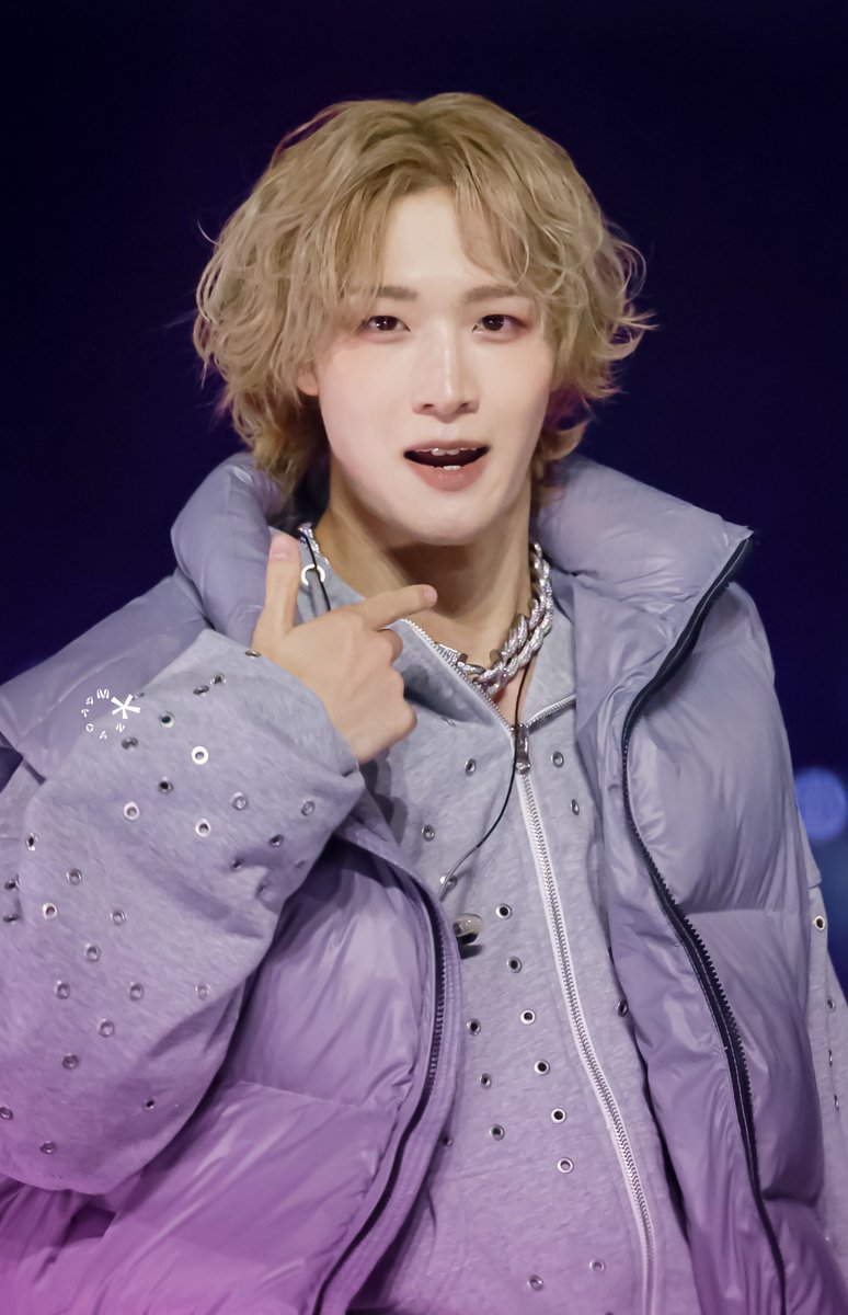 20251115
별처럼 나를 밝혀줬다
#P1Harmony #피원하모니 #soul #소울