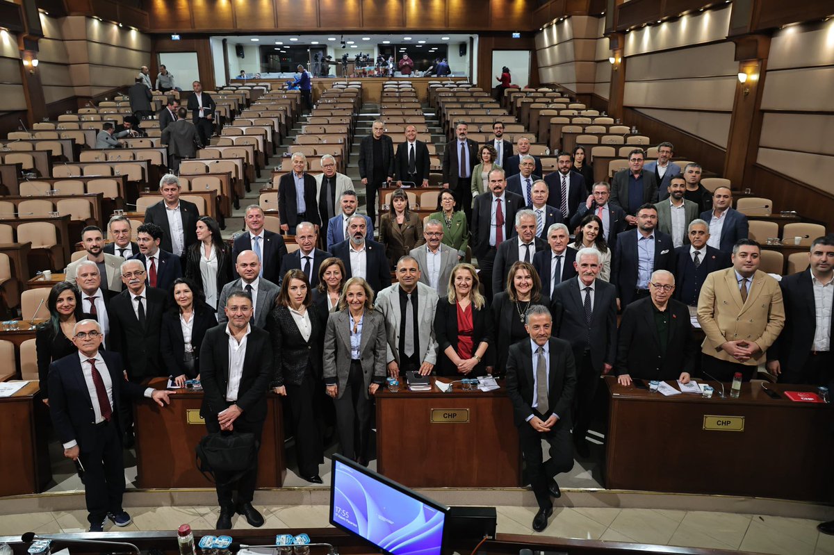 İSKİ Kasım Ayı Olağan Genel Kurulu Saraçhane’deki İBB başkanlık binasında düzenlendi.

İSKİ Genel Müdür Vekili Sayın Vahit Doğan, İdaremizin 2025 yılı faaliyet raporuna ilişkin sunumunu gerçekleştirdi.

Genel Kurul’da alınan kararların İstanbullulara hayırlı olmasını diliyoruz.