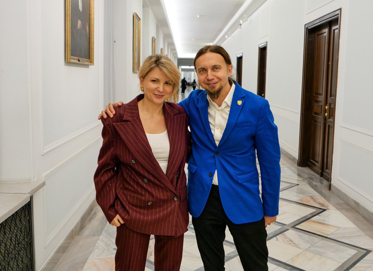 LukaszKohut's tweet photo. Mamy to -  kolejny raz❗️

Projekt ustawy o 🟨🟦ślōnskij godce przeszedł przez sito komisji sejmowej. Tylko dwie osoby przeciw.

Każde takie działanie to większa świadomość Śląska i w końcu ta kropla wydrąży skalę❗️

Nic nas nie zniechęci. 
My się nigdy nie poddamy‼️
#slonskogodka