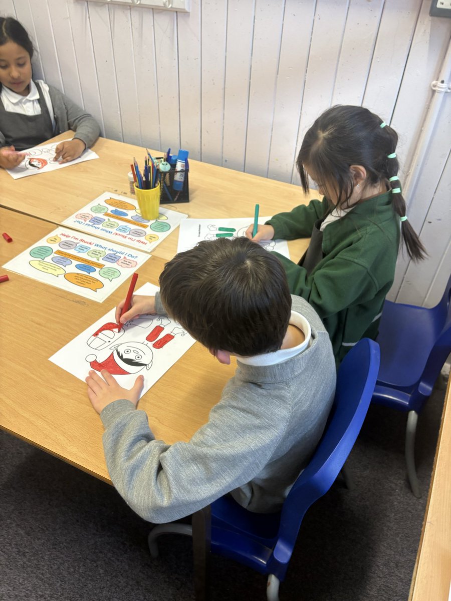 ManorParkSchSM1's tweet image. Year 2 is officially kicking off the festive season! 🎶 Our talented class designed beautiful split pin Santas &amp;amp; Elves for our hall decorations today. Plenty of Christmas music and creative cheer! Great work, everyone! ✂️🎨 #WeAreLeo