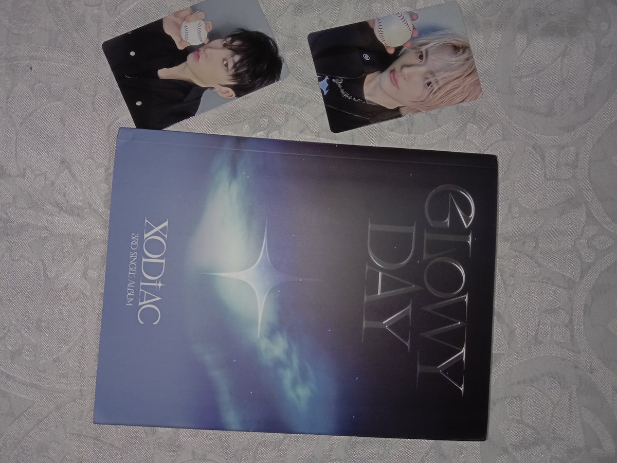 iffaaa_cntq's tweet photo. Ini juga dari orang baik @Wian_1112  album yang selama ini aku impikan. Terima kasih sudah mewujudkannya kakk. Saking spechless nya aku gak bisa ngomong apa-apa lagi... Semoga hal-hal baik di dunia ini selalu datang menghampiri kakak. Pokoknya Terima kasih banyak orang baikk!!💗 https://t.co/OeCqU8qy6g