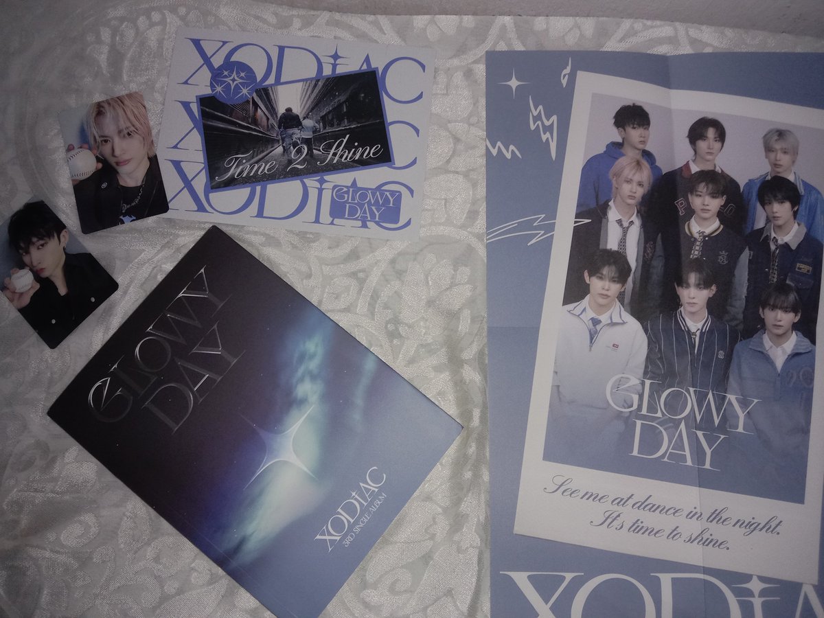 iffaaa_cntq's tweet photo. Ini juga dari orang baik @Wian_1112  album yang selama ini aku impikan. Terima kasih sudah mewujudkannya kakk. Saking spechless nya aku gak bisa ngomong apa-apa lagi... Semoga hal-hal baik di dunia ini selalu datang menghampiri kakak. Pokoknya Terima kasih banyak orang baikk!!💗 https://t.co/OeCqU8qy6g