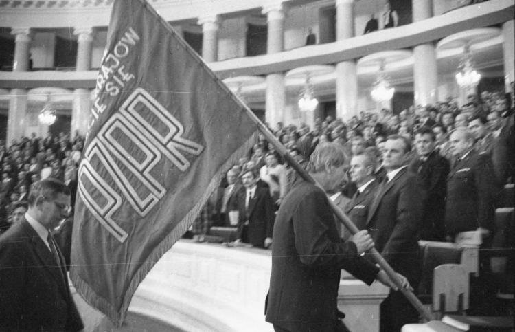pako_x2's tweet photo. @poselTTrela @wlodekczarzasty pasujecie komuchy do siebie jak ulał. Hańba wam. komunizm zawsze taki sam. Zakłamany i antypolski. #RedisBad https://t.co/exAmizcE4k