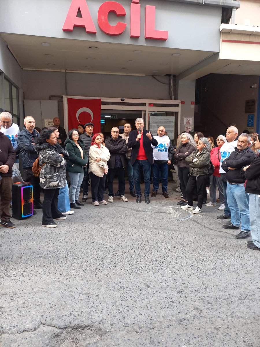 solbeyoglu's tweet image. Bir süre önce Şafak Hastaneler Grubuna devredilen Özel Okmeydanı Hastanesinin yeni sahipleri, hastane binasının deprem riski olduğu gerekçesiyle onlarca çalışanı işten çıkarmaya ve özlük haklarını gasbetmeye çalışıyor.  Çalışan emekçiler haklarını alana kadar yanlarındayız.