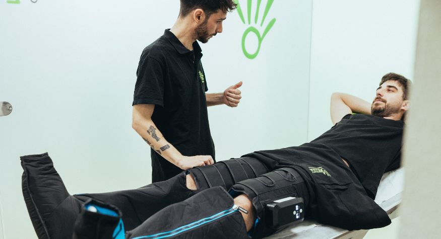 RecuperateBien's tweet image. Recupera tus músculos y reduce edemas con presoterapia en fisioterapia en RecuperateBien, Moratalaz 💆‍♂️ recuperatebien.com/tratamientos/p…

PIDE CITA: 📞 (+34) 636 389 546 ✉️ info@recuperatebien.com