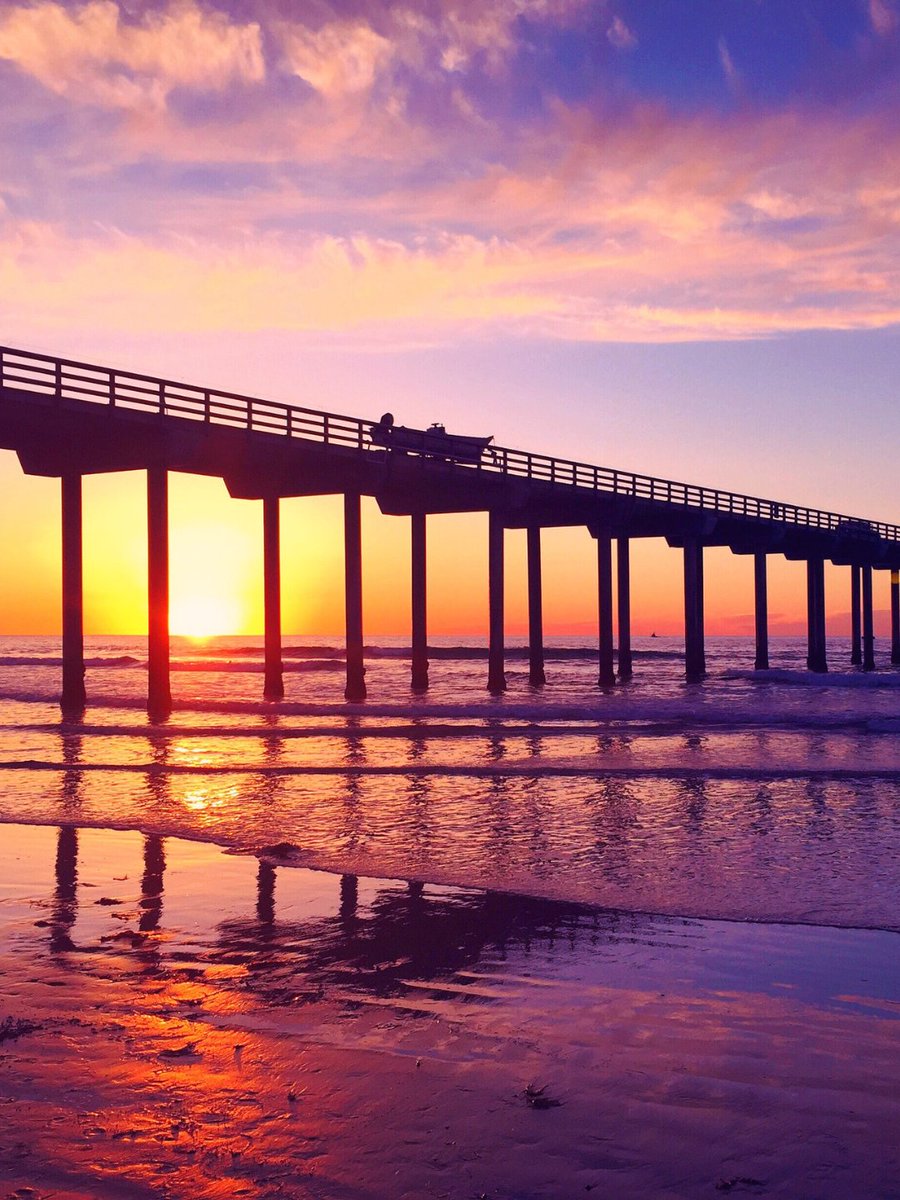 COSAirport's tweet image. 🏖️Beaches and warm weather are waiting for you, five times per week to be exact!☀️😎

Fly nonstop from COS to @SanDiegoAirport (SAN) on @southwestair. 🌴 Explore Southern California just in time for the holidays!

✈️Book your flight at southwest.com

#SanDiego #FlyCOS