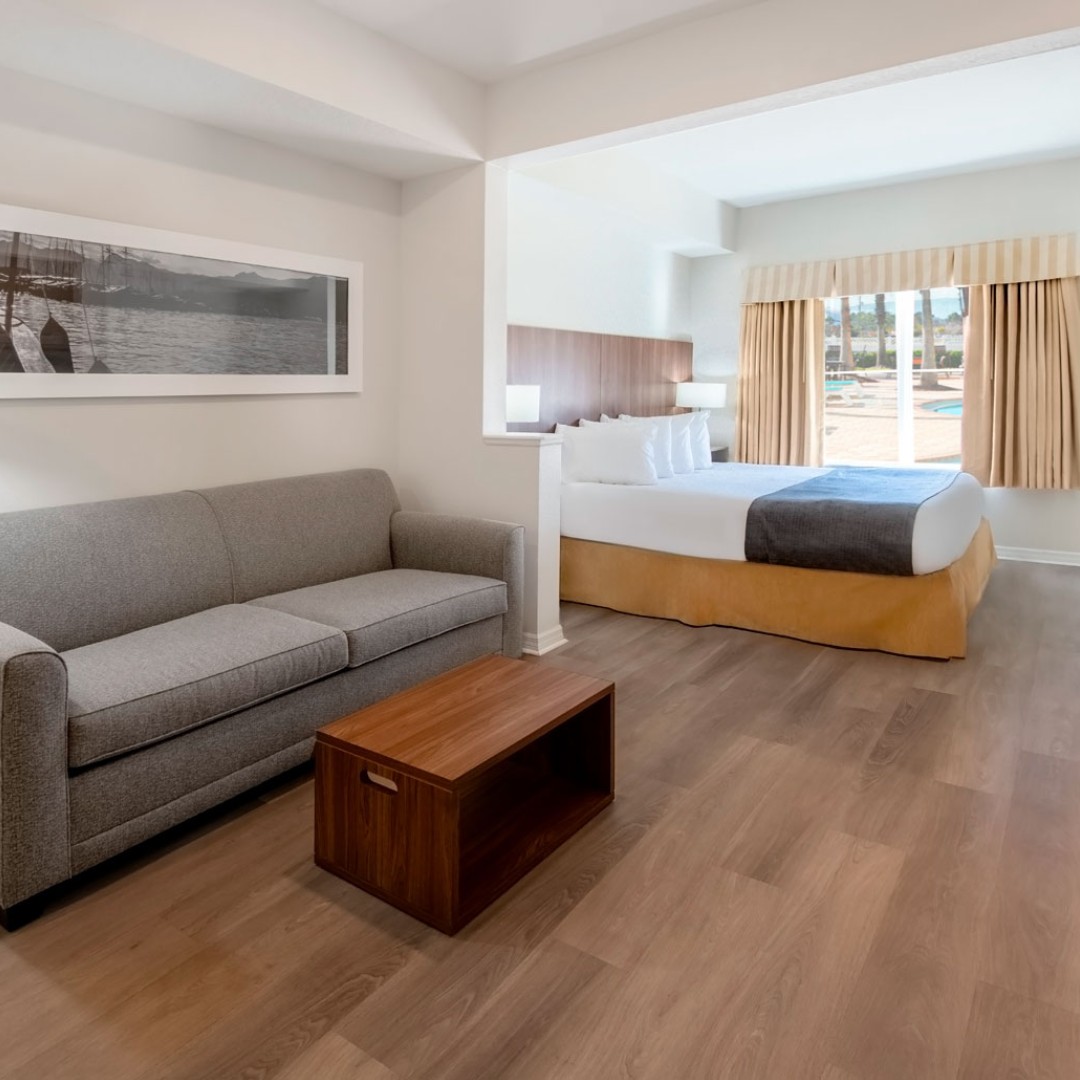 Recharge and reset in our Executive Studio Suite. Enjoy the comfort of a cozy bed, a kitchenette for easy meals, and a peaceful space to unwind after a day exploring Orlando.

#thepointhotelandsuites #orlandohotels