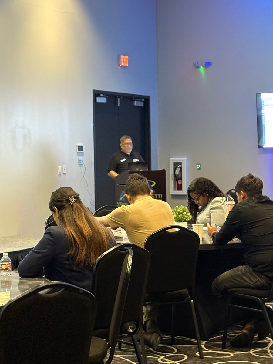 DealerCenter tweet media