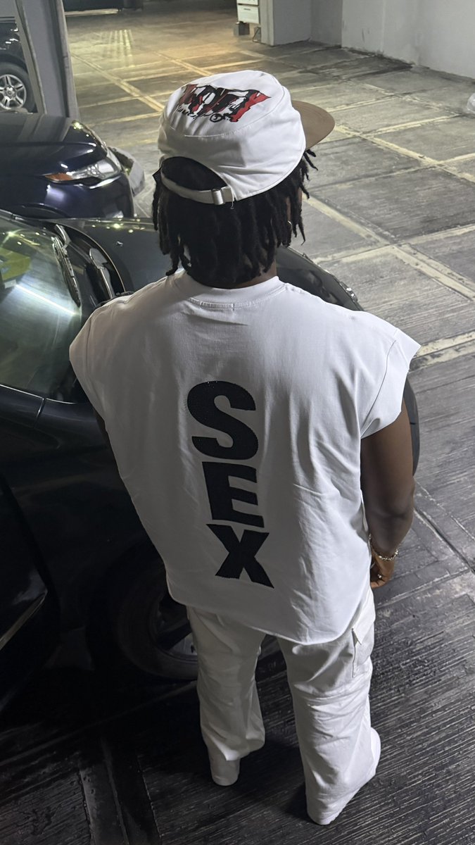 flygodT's tweet image. 