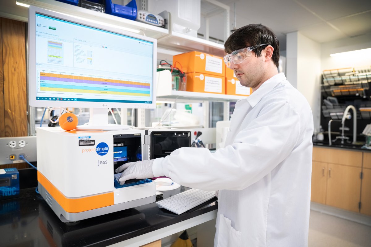 CellSignal's tweet image. 🎤 Join Chris LaBreck, PhD, Senior Product Scientist at CST, and other experts for an exciting webinar: Going Beyond the Limits of Traditional Westerns: Detecting Low-Abundance Proteins in Your Model System.

Register now:  hubs.ly/Q03Tz2_Q0