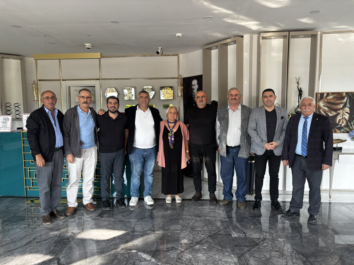 Değerli iş insanı, hemşehrimiz ve büyüğümüz Ali Haydar Yaprak’ın annesinin vefatı dolayısıyla, Antalya Erzincan Fırat Boyu Derneği ile birlikte taziye ziyaretinde bulunduk.

Merhumeye Allah’tan rahmet; Yaprak ailesine ve tüm sevenlerine başsağlığı diliyorum.
Ruhu şad, mekânı