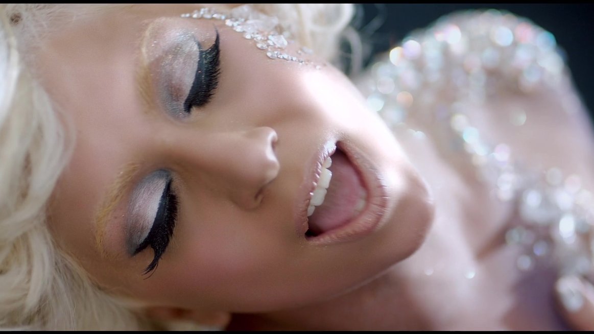 "LoveGame" Has Surpassed 600 MILLION Streams On Spotify.
— Lady Gaga's 17th Song To Do So &amp; 4th From "The Fame".