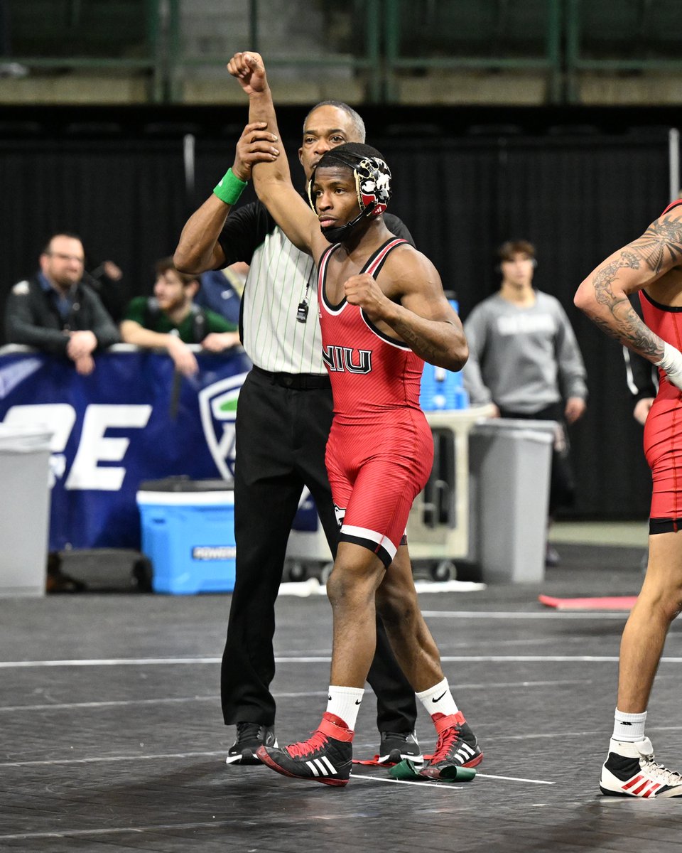 🤼 West Division Wrestler of the Week 🐺

Fresh off his title run at the MSU Open, Markel Baker continued to build his national resume while competing at the Boilermaker Duals.  

Baker started the day facing off with an 11-2 victory over #22 Raymond Lopez (American), helping