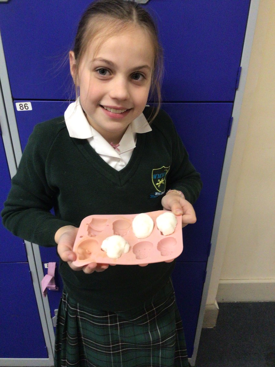 west_moors's tweet image. Our children have been celebrating Día de los Muertos by creating beautiful sugar skulls 💀 — or, as they&apos;re known in Spanish, calaveras de azúcar. 🎨 What a wonderful way to learn about world cultures! #DíaDeLosMuertos #HomeLearning #SpanishLearning #CalaverasDeAzucar