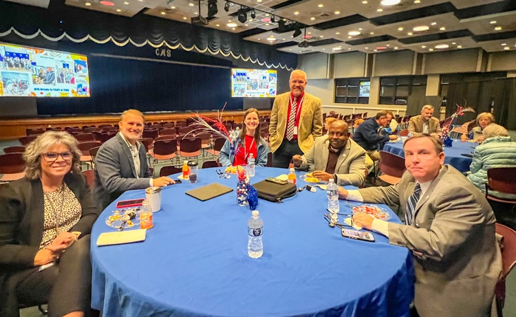 clevecityschool's tweet image. Cleveland Middle School hosted this month’s Breakfast with the Board. School Board members, CMS administrators, and student ambassadors shared a great start to the day.
#BuildingChampions #BuildingCommunity