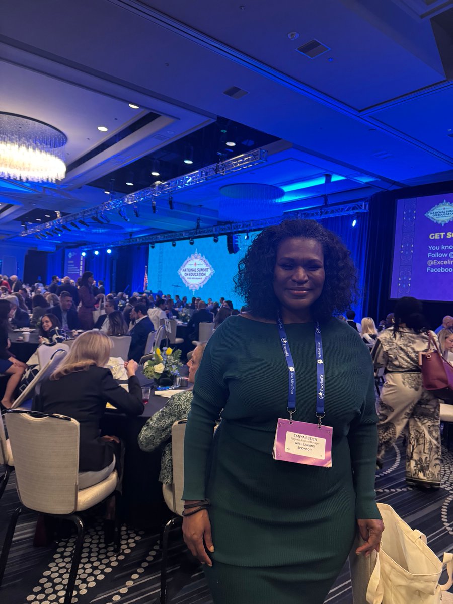 WINLearning_'s tweet image. Hello New Orleans! It&apos;s a great day to be at the #ExcelInEd conference with Tanya &amp;amp; Rian!