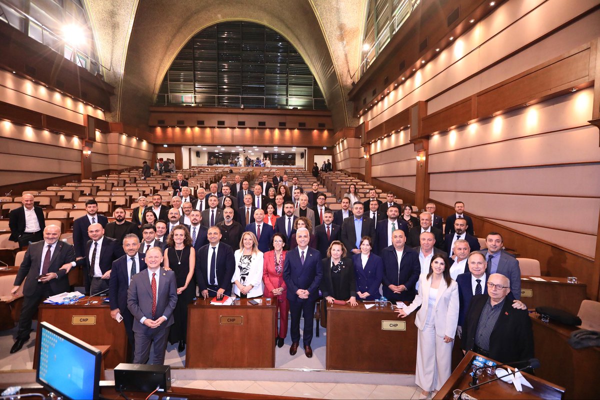 Bugün İstanbul Büyükşehir Belediye  Meclisimizde İETT Genel Müdürlüğümüzün 2026 yılı  bütçesi kabul edildi. Meclis üyelerimize teşekkür ediyorum.

İETT olarak 2026 yılında da; yolcu odaklı, her seferinde daha iyiye hedefiyle, yeni yatırımlarımızı hızla hayata geçirerek şehrimizin