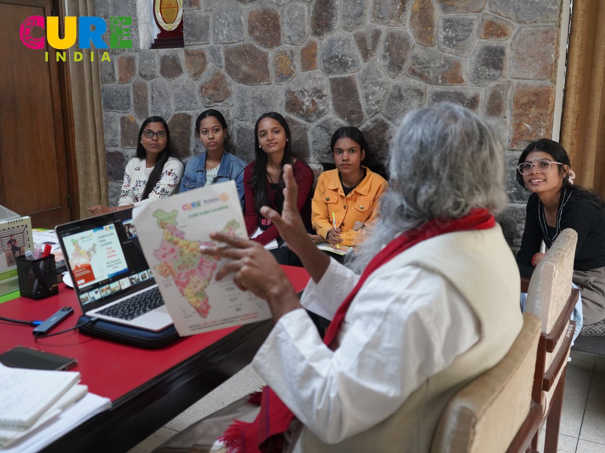 clubfootindia's tweet image. Our National Team and Director Dr Santhosh George oriented USF interns on CURE India’s mission and impact. The Shalinis showed great curiosity and enthusiasm to work for this meaningful cause.

Together, we move toward brighter futures! 

#CUREIndia #USF #Orientation2025 #We10
