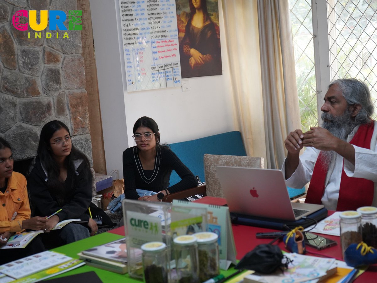 clubfootindia's tweet image. Our National Team and Director Dr Santhosh George oriented USF interns on CURE India’s mission and impact. The Shalinis showed great curiosity and enthusiasm to work for this meaningful cause.

Together, we move toward brighter futures! 

#CUREIndia #USF #Orientation2025 #We10