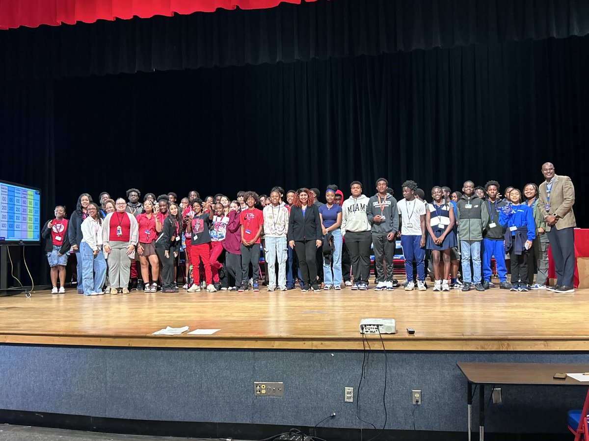 PHS_Colonels's tweet image. A huge success! Dillard vs. Plantation in a high-energy math showdown featuring EOC-style Algebra and Geometry questions. Amazing to see students pushing themselves and leveling up their skills.