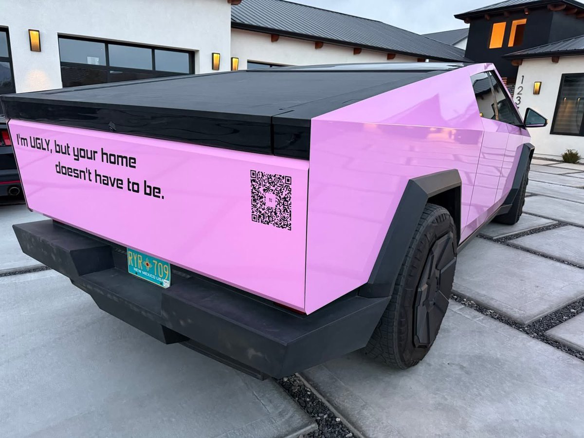 TheTeslaLife's tweet photo. Wow #TeslaWrap #CyberWrap #TeslaAtWork https://t.co/v6HzTY8TFr