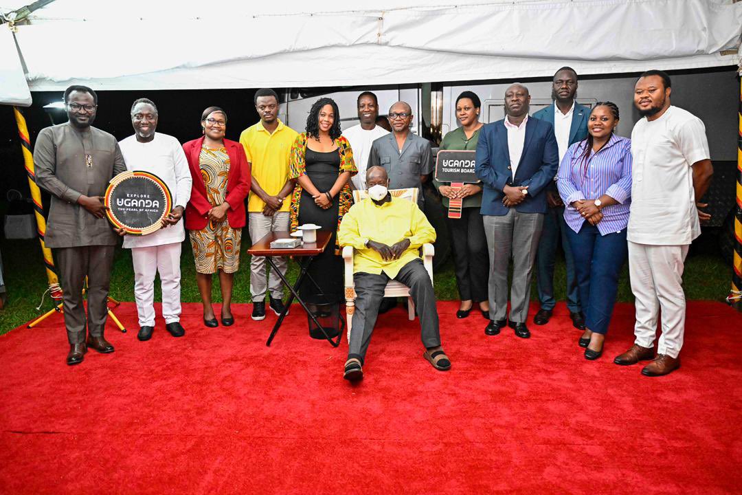 swiftpub's tweet image. UPDATE: The Trans-Africa Tourism Campaign team, currently in Uganda, has earned support from President Yoweri Museveni in their bid to push for  a Visa-Free Africa. 

The delegation, led by the Ghana Consulate in Uganda met the president yesterday at the Mayuge State Lodge to…