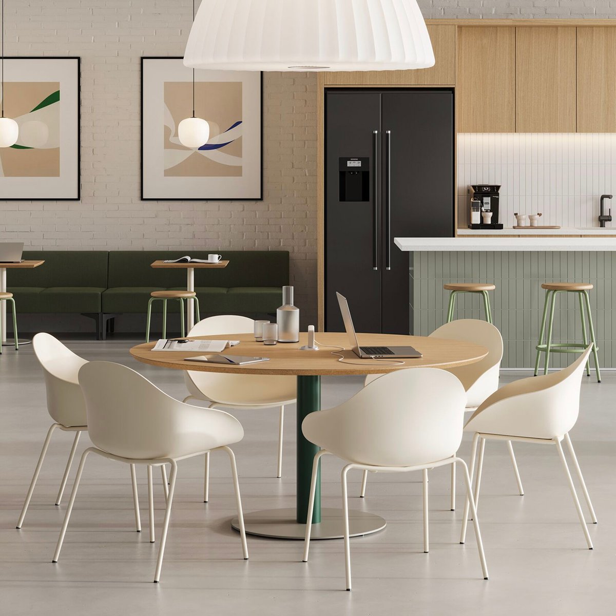 expertsatwork's tweet photo. Everyday cafés serve many roles: a meeting place, a work space, a quick refuel. Equip yours with furnishings that balance adaptability and design integrity.

Get inspired: https://t.co/avk8B3FGPn 

#CaféSpaces #MillerKnoll #AdaptableFurniture #MeetingSpaces #WorkSpaces https://t.co/YnXIVxnCNk