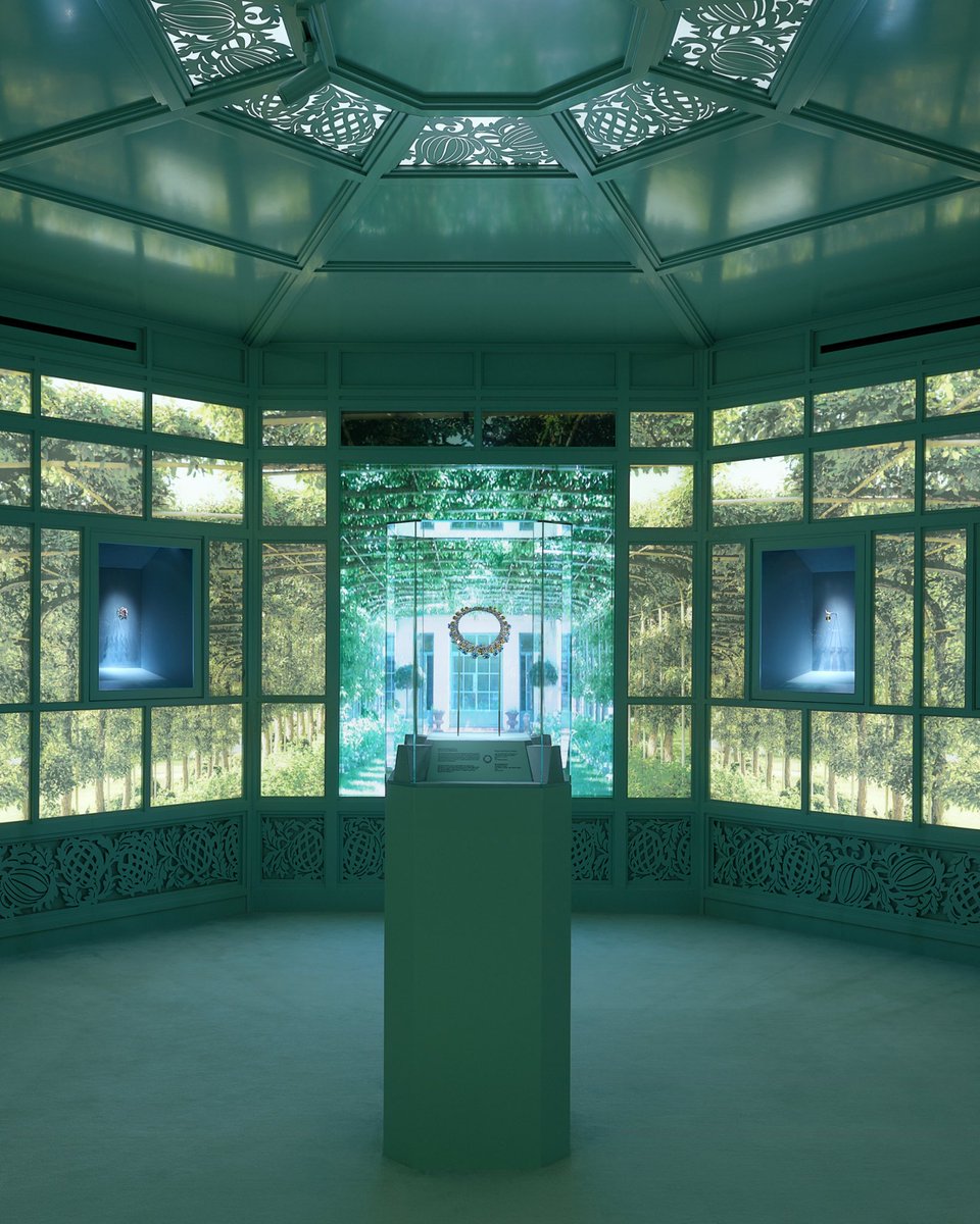 LVMH's tweet image. In South Korea, @TiffanyAndCo presents its latest brand exhibition—With Love, Seoul—a celebration of exceptional design, creativity and the Maison’s 188-year heritage.
 
Learn More: lvmh.com/en/news-lvmh/t…
 
#LVMH #TiffanyAndCo