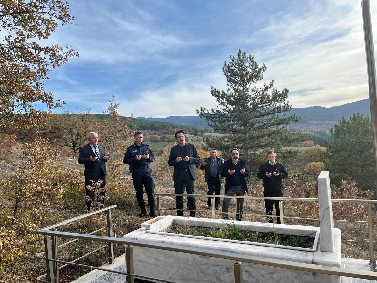 Kaymakamımız Sayın Ali Emre Tekin, Şehit Şerife Özden Kalmış’ın kabrini ziyaret etti.

Ziyarette şehidimiz için dualar okunarak aziz hatırası yad edildi.