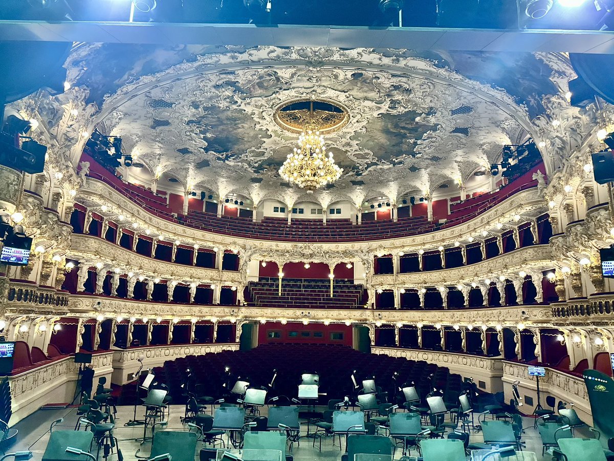 MarigonaQerkezi's tweet photo. A special night: my house debut at the Prague State Opera 🇨🇿 “Opera Národního divadla a Státní opera” with my beloved role “Norma” by Bellini.
Toi toi toi to everyone! 🍀✨🎭
#MKImpresari
#bellini #Norma #castadiva #opera #housedebut #praguestateopera #Prague https://t.co/gUllh8IAEJ