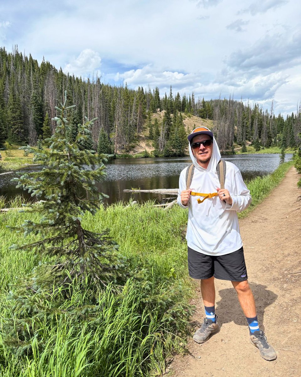 codepted's tweet image. For Teacher Tuesday, we&apos;re highlighting 5th grade teacher Carlos Ruiz-Chavez. He teaches at Riverview School, a dual-language school in @RoaringForkSD. When not teaching, Carlos enjoys spending time outdoors and is a huge music fan who loves collecting vinyl albums.