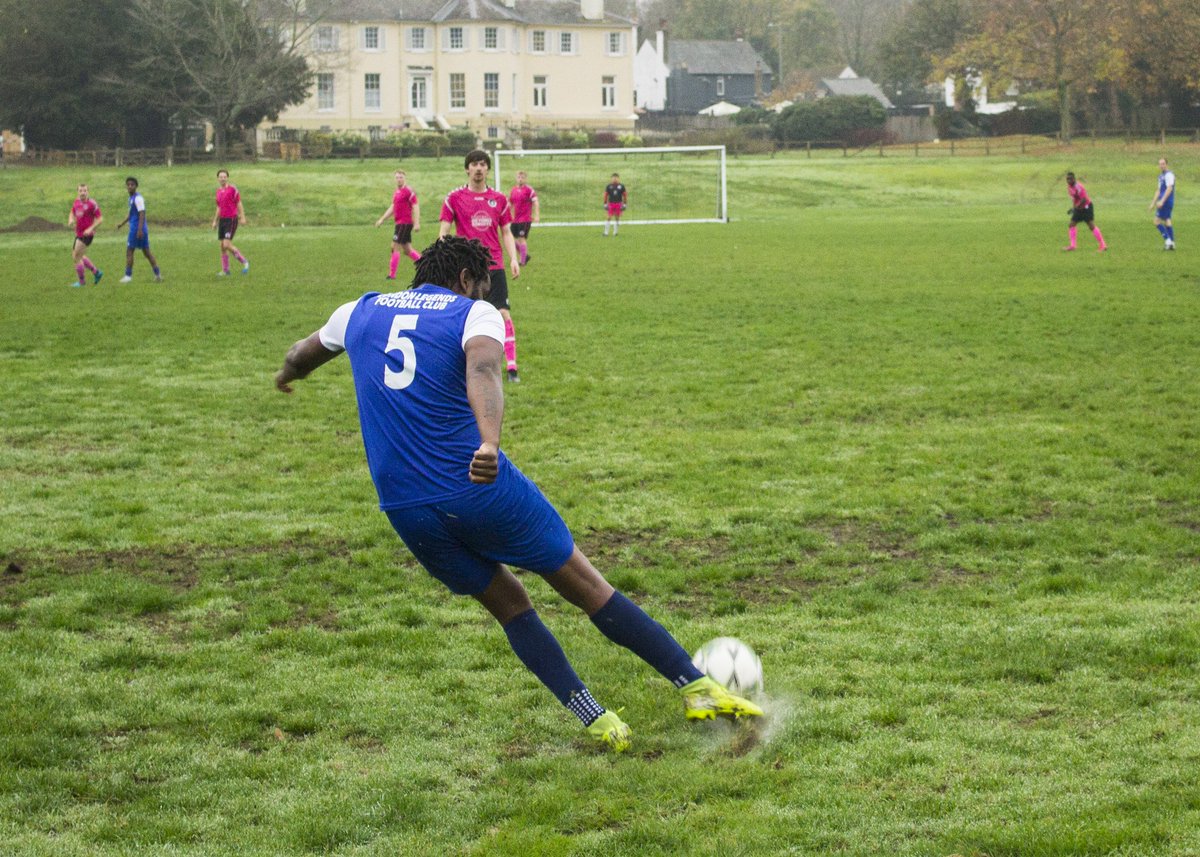 London Legends FC tweet media