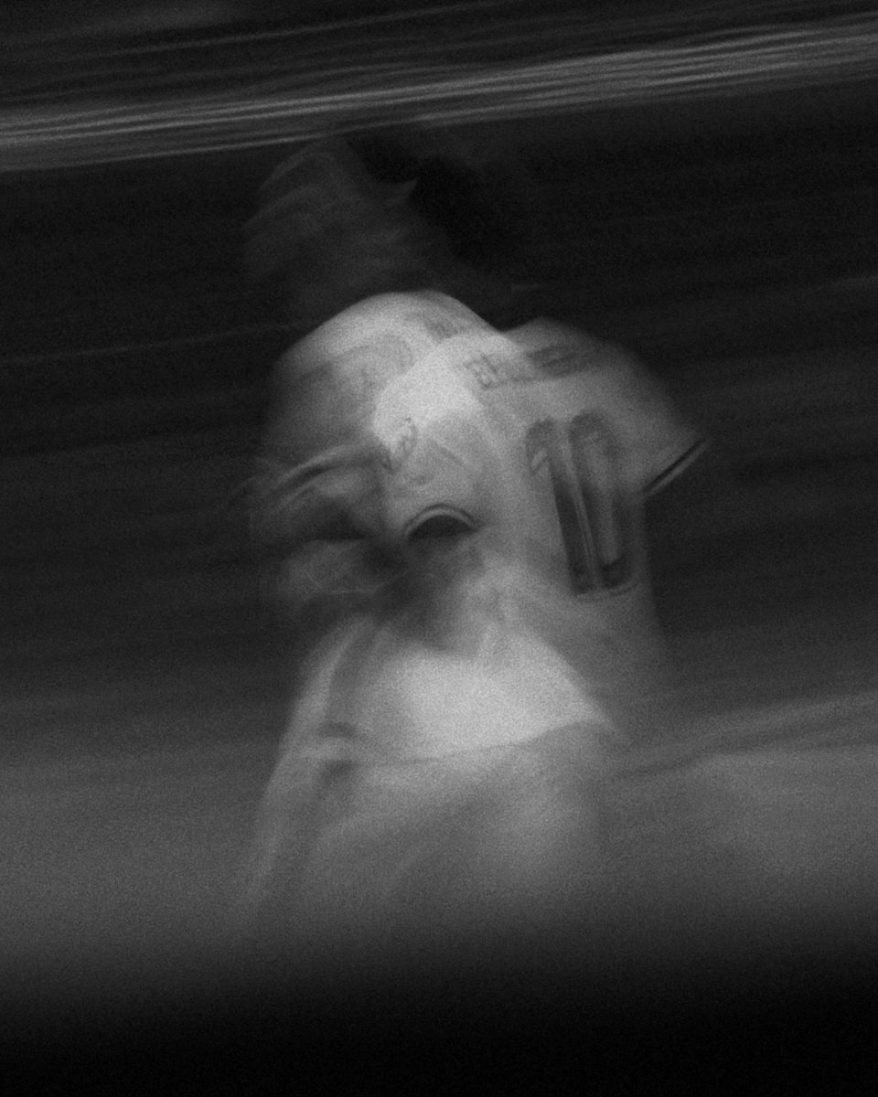 vsrsus's tweet image. When will England be ready for a Black superstar?

The mainstream English football media has long had this self-defeating obsession with belittling its own stars. Enter Jude Bellingham.

Read: bit.ly/47T9uF6 (@AhmedShooble)