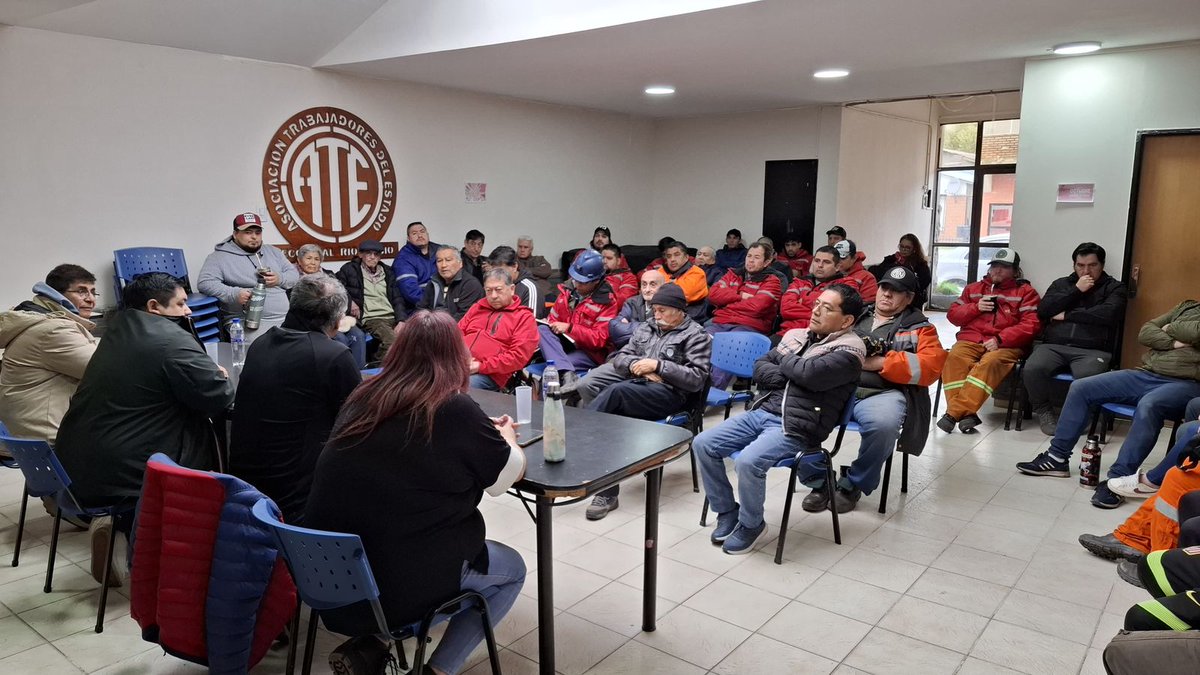 Junto a los compañeros de ATE en Río Turbio. Defender el yacimiento, poner en marcha la usina de 240 MW, garantizar el convenio colectivo y seguir organizando y uniendo a los trabajadores y la comunidad: esa es la tarea.