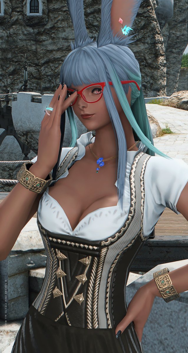 おはようございます
うさこさんの眼鏡はどこで支えているのでしょう？
#FF14