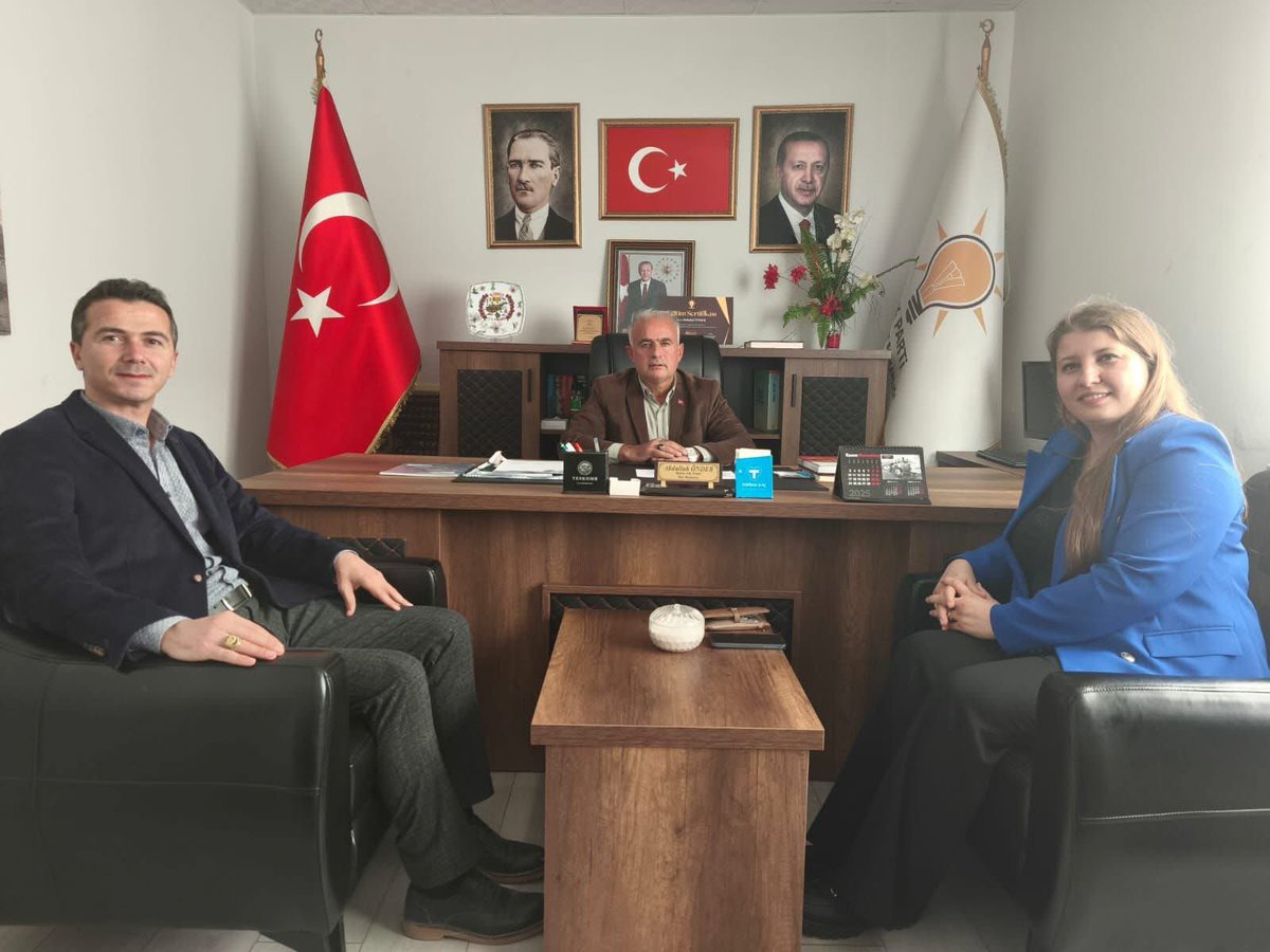 Belen ilçe başkanımız Abdullah Önder ve kadın kolları başkanımız Tuğba Ayyıldız Balcı hanımefendiyi ziyaret ederek. Habihal eyledik kendilerine bizleri ağırladıkları için teşekkür ederim.
Teşkilatımız varolsun...

#Teşkilat