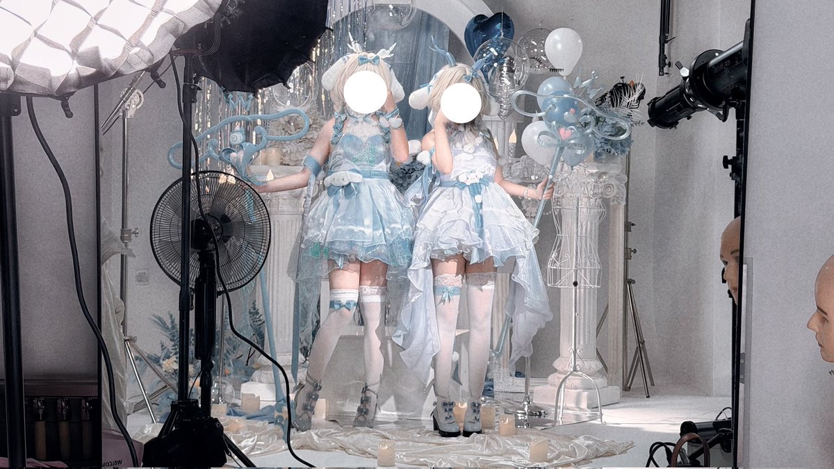 Kirisame_Zozo's tweet image. 猜猜哪一个是我嘻嘻嘻
#王者荣耀 #cos #cosplay  #瑶 #漫展 #白丝