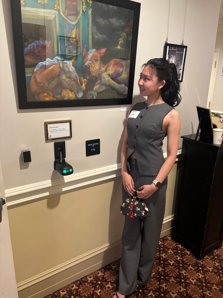 mintyrabbit22's tweet photo. Excited to have my works included in the Harvard Art Show, now on display at the Harvard Club of Boston.

“When Carousel Horses Sleep” 28  x 22 in, soft pastel.
“Brunch” 6 x 7.5 in, color pencil. https://t.co/0L0YxpiIQE