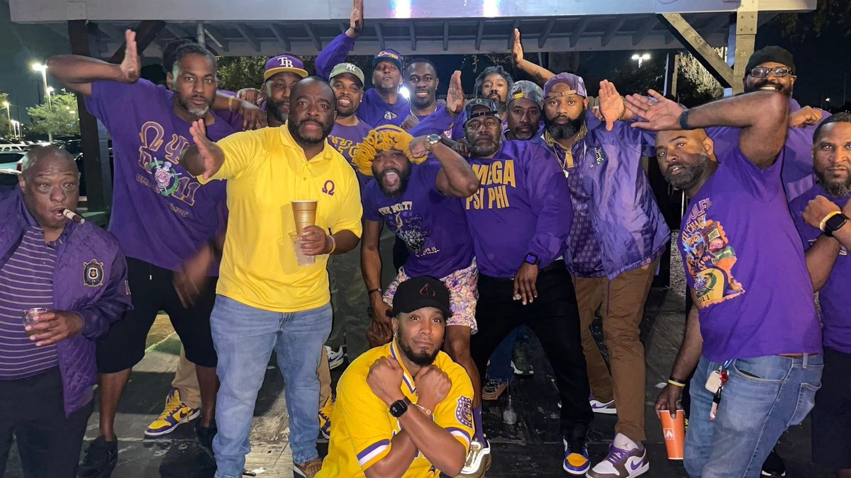 theproblem242's tweet image. 114 🍾