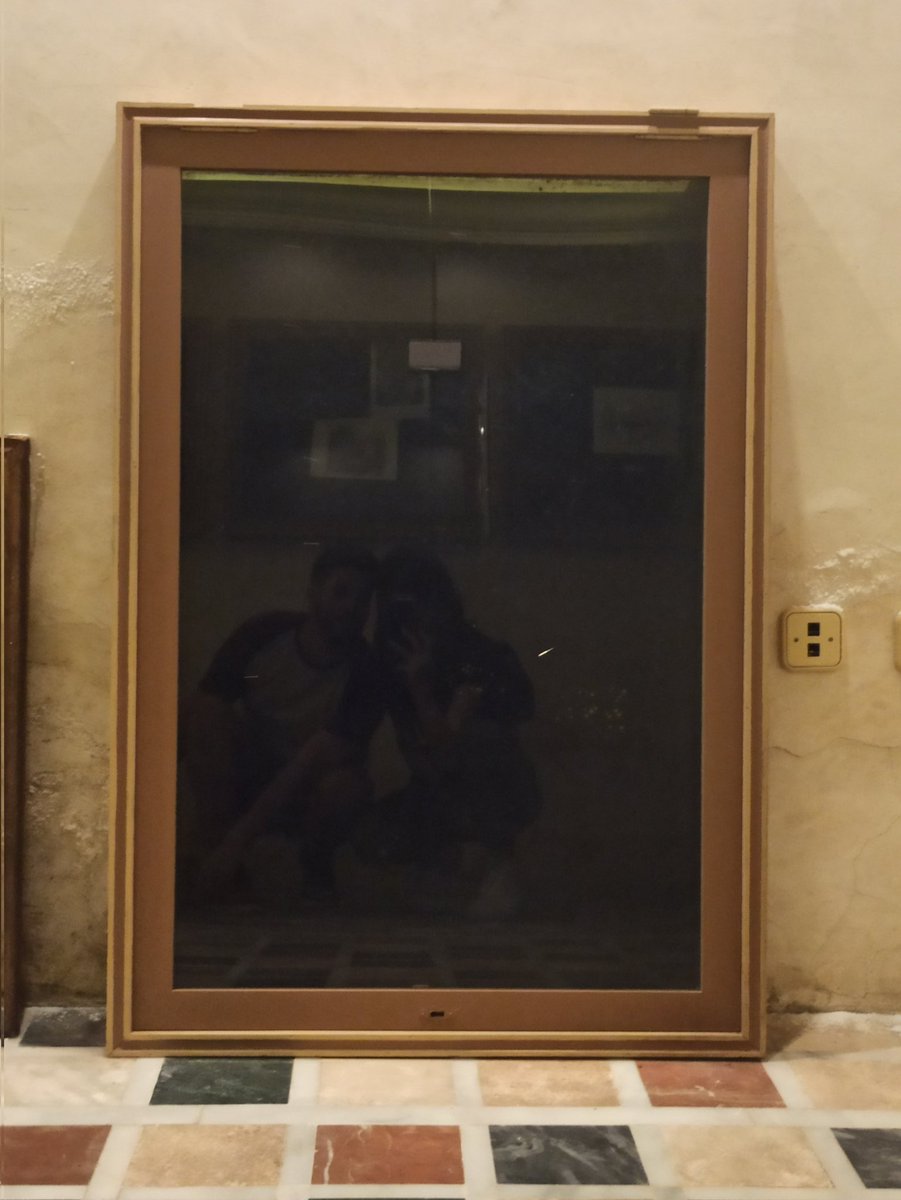 no será haciendo galletas en un horno pero sí en un espejo de una casa del siglo XV