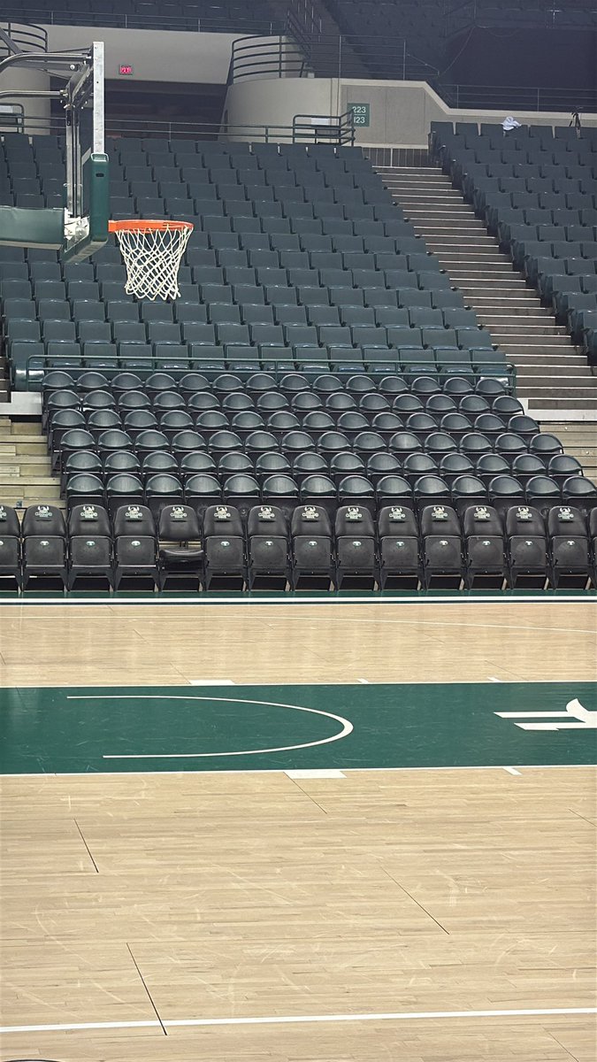 Coach Rob Summers tweet media