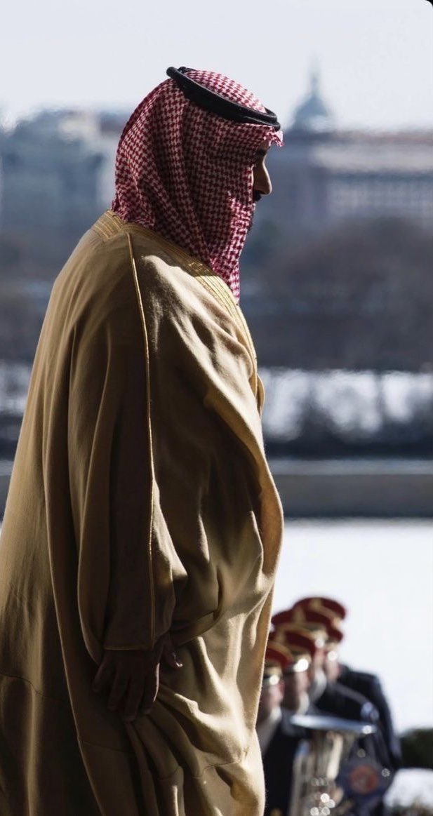 ليلى حكمي • tweet media