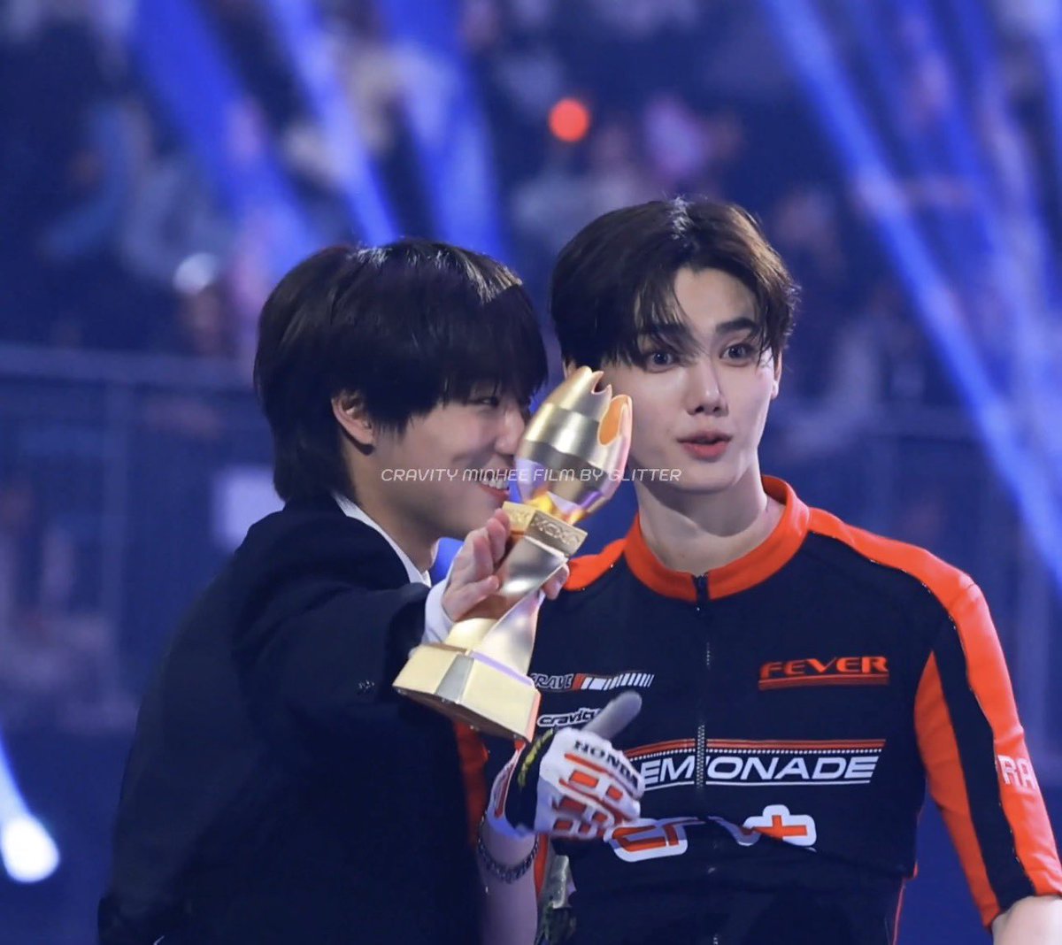 swyhgz's tweet image. 2019                              2025