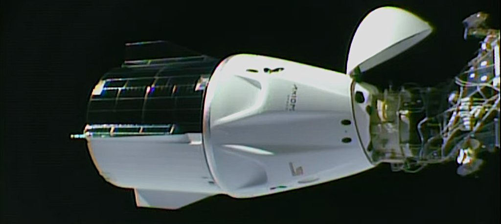 CommanderMLA's tweet image. I&apos;ve had the chance to fly to the space station on different spacecraft over the years and it&apos;s very easy to see the progression of technology. The Dragon is pretty much hands off, it has the ability to detect and correct a failure or abnormality, whereas in the shuttle we were…