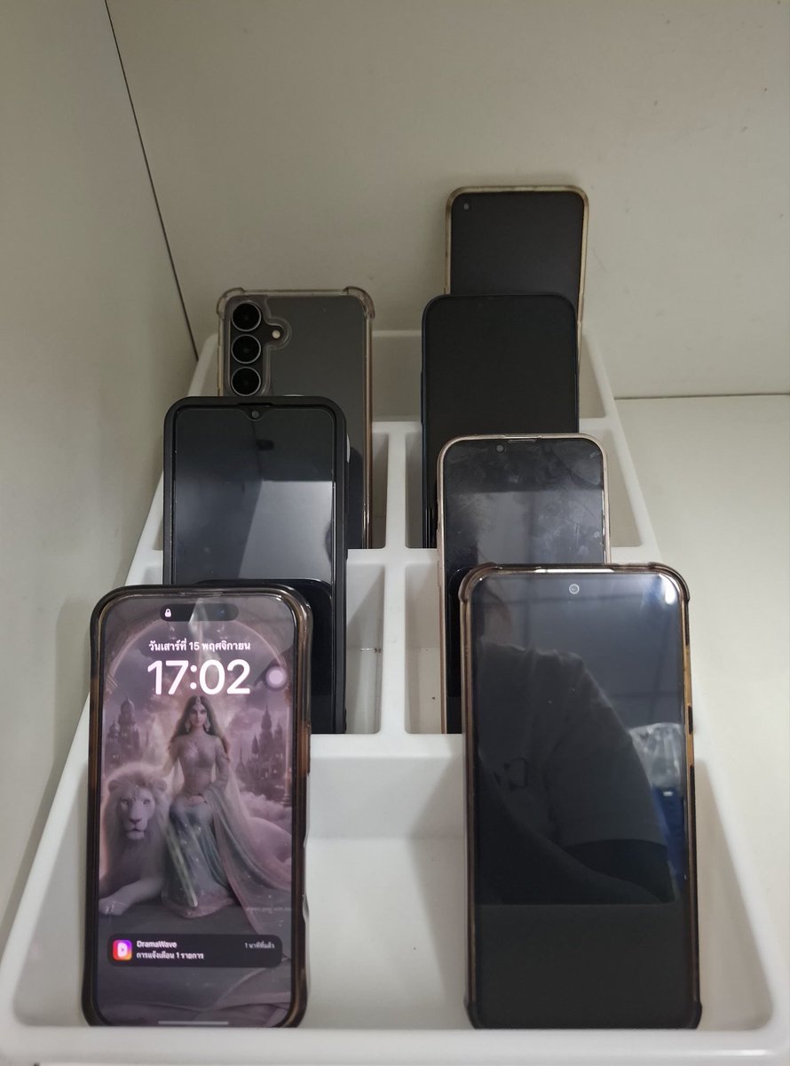 Nanniiniika tweet media