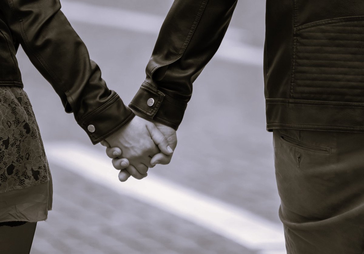 _room714's tweet image. No te preocupes, en Room 714 te acompañamos, pero no venimos a quedarnos pegados 😉 ¡Te entregamos las herramientas para que tu equipo sea autosuficiente! 💪🚀 #Capacitación #Documentación #Evolución #Futuro 🌟