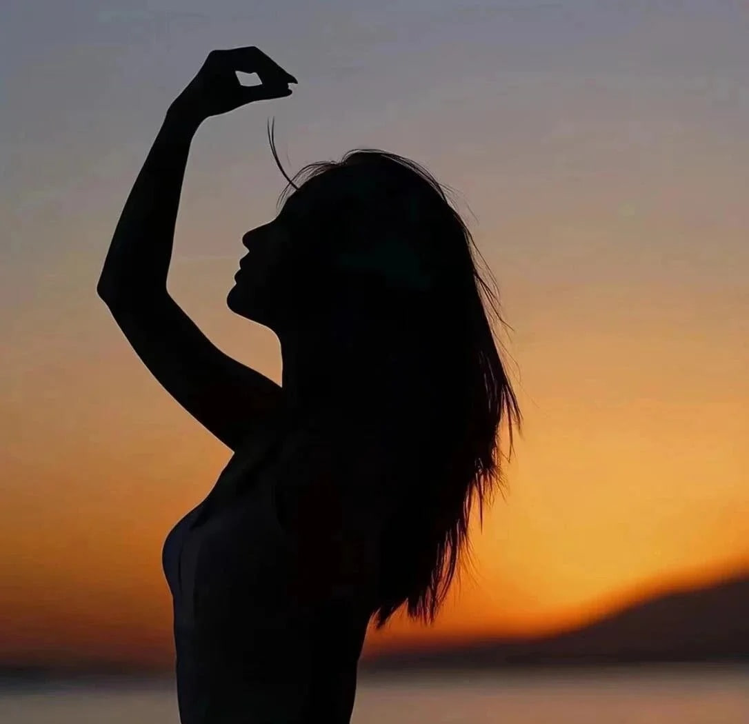 Dancing with the setting sun. 🌅