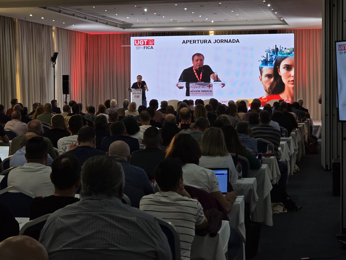 UGT_FICA's tweet photo. 🟦 La siniestralidad laboral es una vergüenza nacional. Exigimos un Pacto de Estado, más inspección, actualización de la Ley de Prevención y medidas firmes para acabar con esta lacra. La vida no es negociable.

💬 Mariano Hoya, SG Jornadas Acción Sindical https://t.co/ljLkfgzcrq